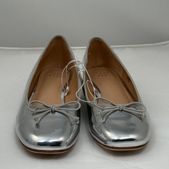 A New Day Womens Silver Ballet Flats Size 8.5 Shiny Finish Round Toe Bow Accent - Picture 5 of 12